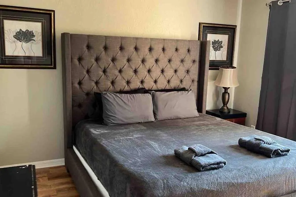 Vashay'S Lovely Vacation Pad At Disney Davenport